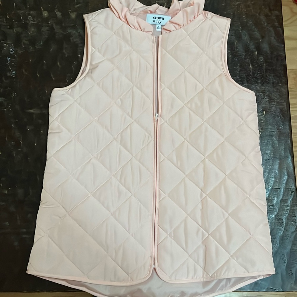 Crown & Ivy Quilted Vest - Large